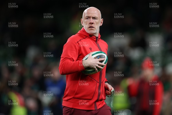 060326 - Ireland v Wales - Guinness Six Nations Championship - Wales Head Coach Steve Tandy 