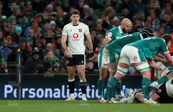 060326 - Ireland v Wales - Guinness Six Nations Championship - Louie Hennessey of Wales on his debut