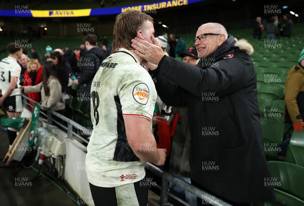 060326 - Ireland v Wales - Guinness Six Nations Championship - Archie Griffin of Wales with family at full time
