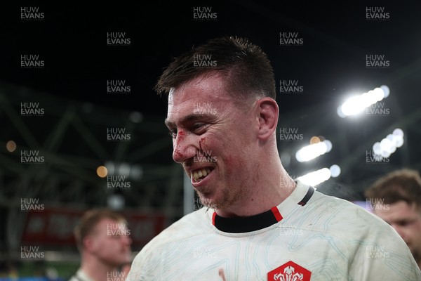 060326 - Ireland v Wales - Guinness Six Nations Championship - Adam Beard of Wales 