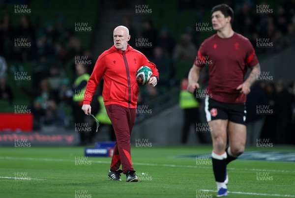 060326 - Ireland v Wales - Guinness Six Nations Championship - Wales Head Coach Steve Tandy 