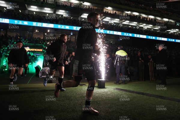 060326 - Ireland v Wales - Guinness Six Nations Championship - Alex Mann of Wales 