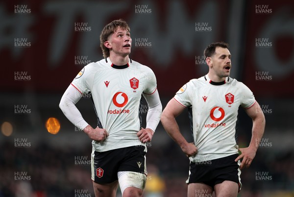 060326 - Ireland v Wales - Guinness Six Nations Championship - Ellis Mee of Wales 