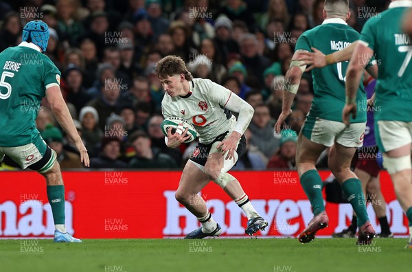 060326 - Ireland v Wales - Guinness Six Nations Championship - Ellis Mee of Wales 