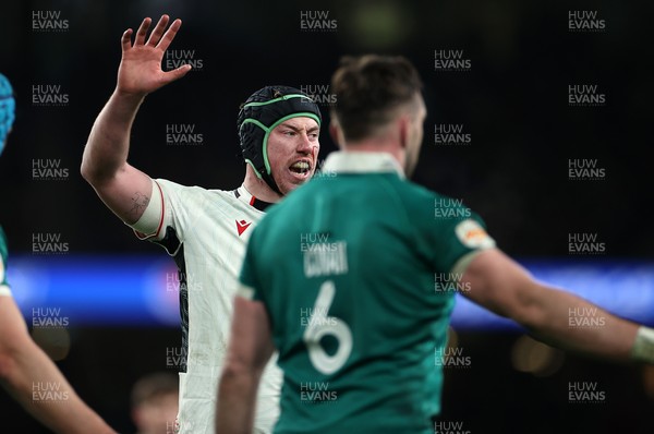 060326 - Ireland v Wales - Guinness Six Nations Championship - Adam Beard of Wales 