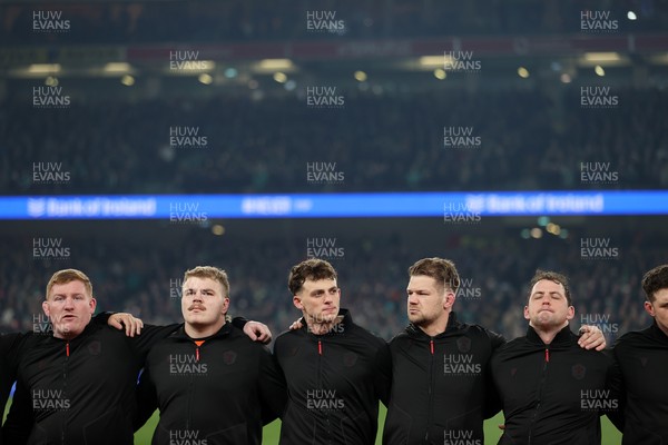 060326 - Ireland v Wales - Guinness Six Nations Championship - Louie Hennessey of Wales 