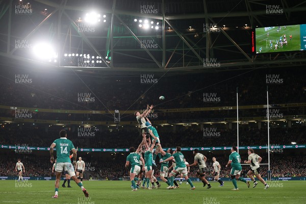 060326 - Ireland v Wales - Guinness Six Nations Championship - Alex Mann of Wales wins the line out