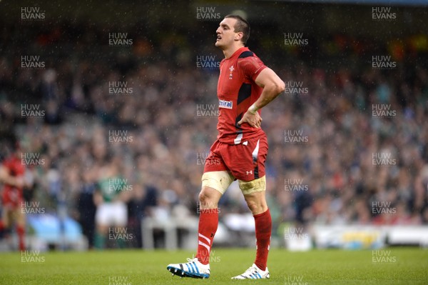 080214 - Ireland v Wales - RBS Six Nations 2014 -Sam Warburton of Wales looks dejected