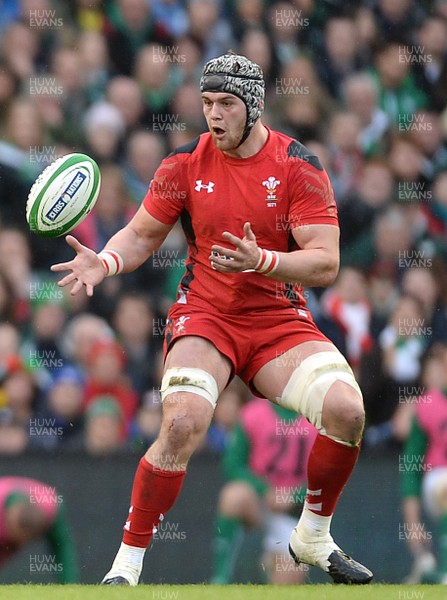 080214 - Ireland v Wales - RBS Six Nations 2014 -Dan Lydiate of Wales