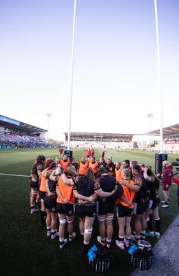090526 - Ireland v Wales, 2026 Guinness Women’s 6 Nations - Wales team huddle prior to kick off