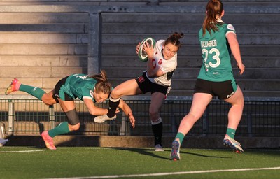 090526 - Ireland v Wales, 2026 Guinness Women’s 6 Nations - Jasmine Joyce of Wales powers over to score try