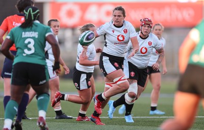 090526 - Ireland v Wales, 2026 Guinness Women’s 6 Nations - Natalia John of Wales charges forward  