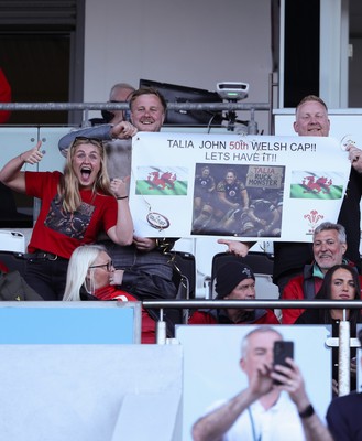 090526 - Ireland v Wales, 2026 Guinness Women’s 6 Nations - Natalia John of Wales has plenty of support on her 50th cap