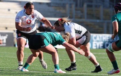 090526 - Ireland v Wales, 2026 Guinness Women’s 6 Nations - Sisilia Tuipulotu of Wales looks to support Gwenllian Pyrs of Wales