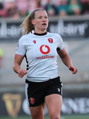 090526 - Ireland v Wales, 2026 Guinness Women’s 6 Nations - Carys Cox of Wales
