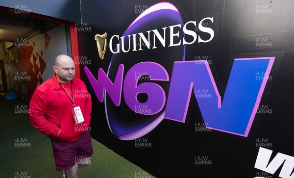 090526 - Ireland v Wales, 2026 Guinness Women’s 6 Nations - Sean Lynn, Wales Women head coach arrives at the stadium