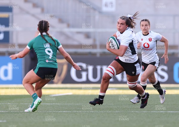 090526 - Ireland v Wales, 2026 Guinness Women’s 6 Nations - Bryonie King of Wales takes on Emily Lane of Ireland