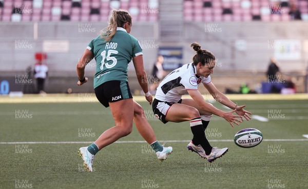 090526 - Ireland v Wales, 2026 Guinness Women’s 6 Nations - Jasmine Joyce of Wales wins the ball from Stacey Flood of Ireland