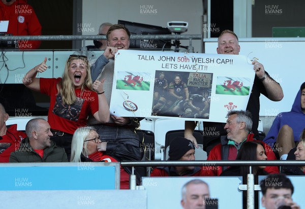090526 - Ireland v Wales, 2026 Guinness Women’s 6 Nations - Natalia John of Wales has plenty of support on her 50th cap