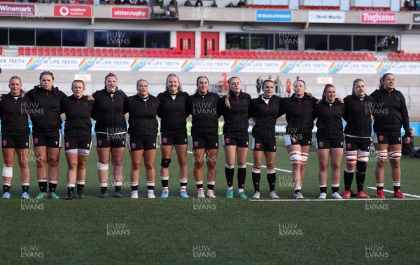 090526 - Ireland v Wales, 2026 Guinness Women’s 6 Nations - The Wales team line up for the anthems
