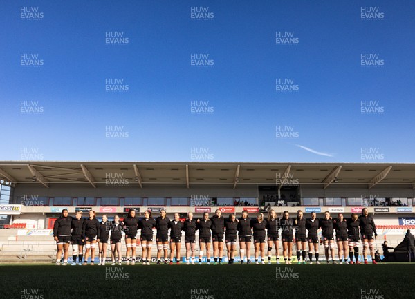 090526 - Ireland v Wales, 2026 Guinness Women’s 6 Nations - The Wales team line up for the anthems
