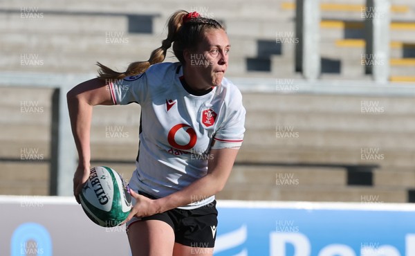 090526 - Ireland v Wales, 2026 Guinness Women’s 6 Nations - Hannah Dallavalle of Wales