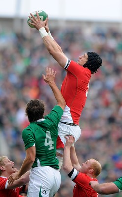 13.03.10 - Ireland v Wales - RBS Six Nations 2010 - Luke Charteris of Wales takes line-out ball. 