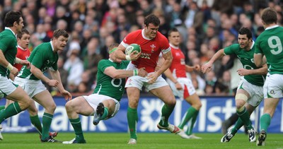 13.03.10 - Ireland v Wales - RBS Six Nations 2010 - Jamie Roberts of Wales takes on Jamie Heaslip of Ireland. 