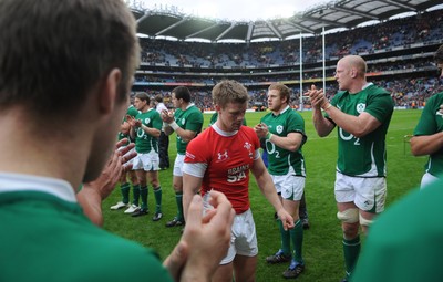 13.03.10 - Ireland v Wales - RBS Six Nations 2010 - Dwayne Peel of Wales looks dejected as he leaves the field. 
