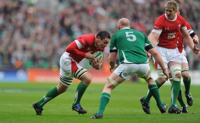 13.03.10 - Ireland v Wales - RBS Six Nations 2010 - Gareth Delve of Wales takes on Paul O'Connell of Ireland. 