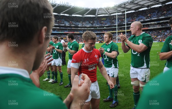13.03.10 - Ireland v Wales - RBS Six Nations 2010 - Dwayne Peel of Wales looks dejected as he leaves the field. 