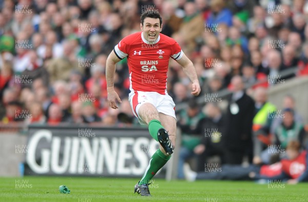 13.03.10 - Ireland v Wales - RBS Six Nations 2010 - Stephen Jones of Wales 