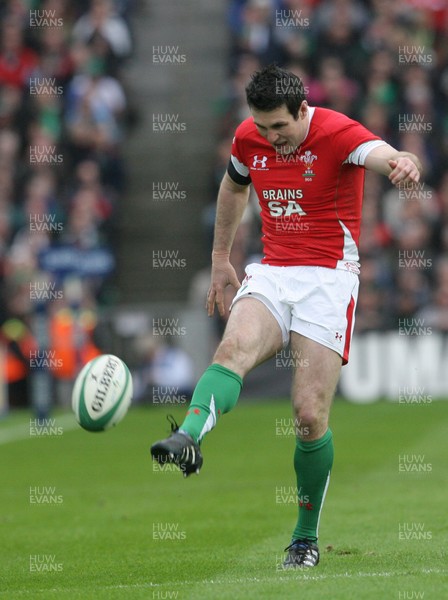 13.03.10 Ireland v Wales... Wales Stephen Jones kicks. 