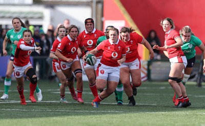 130424 - Ireland  v Wales, Guinness Women’s 6 Nations - Lleucu George of Wales breaks away