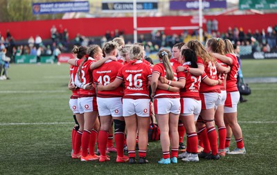 130424 - Ireland  v Wales, Guinness Women’s 6 Nations - The Wales team huddle together at the end of the match