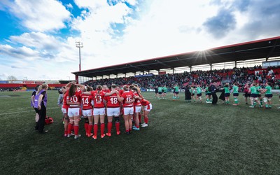 130424 - Ireland  v Wales, Guinness Women’s 6 Nations - The Wales team huddle up at the end of the match