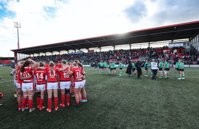 130424 - Ireland  v Wales, Guinness Women’s 6 Nations - The Wales team huddle up at the end of the match