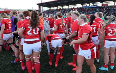 130424 - Ireland  v Wales, Guinness Women’s 6 Nations - Wales players embrace each other att the end of the match