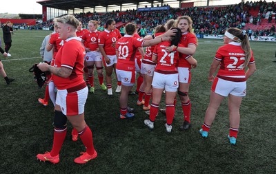 130424 - Ireland  v Wales, Guinness Women’s 6 Nations - Wales players embrace each other att the end of the match