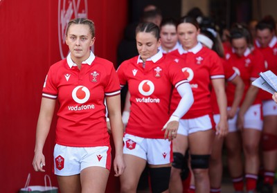 130424 - Ireland  v Wales, Guinness Women’s 6 Nations - Hannah Jones of Wales leads the Wales team out