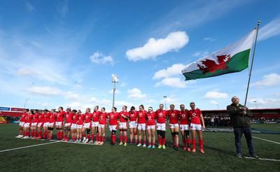 130424 - Ireland  v Wales, Guinness Women’s 6 Nations -The Wales team line up for the anthems at the start of the match