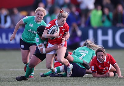 130424 - Ireland  v Wales, Guinness Women’s 6 Nations - Keira Bevan of Wales looks to break away