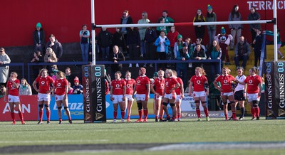 130424 - Ireland  v Wales, Guinness Women’s 6 Nations - The Wales team regroup after conceding a try