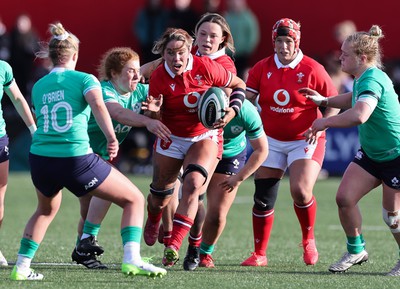 130424 - Ireland  v Wales, Guinness Women’s 6 Nations - Georgia Evans of Wales charges forward