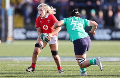 130424 - Ireland  v Wales, Guinness Women’s 6 Nations - Alex Callender of Wales takes on Shannon Ikahihifo of Ireland 