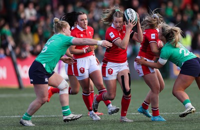 130424 - Ireland  v Wales, Guinness Women’s 6 Nations - Carys Cox of Wales races through to cross the line only for the try to be ruled out 