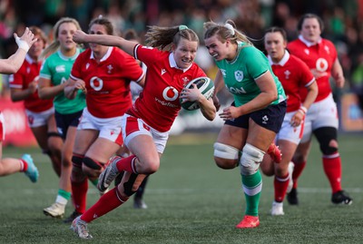 130424 - Ireland  v Wales, Guinness Women’s 6 Nations - Carys Cox of Wales races through to cross the line only for the try to be ruled out 