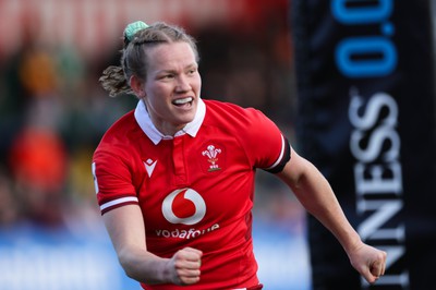 130424 - Ireland  v Wales, Guinness Women’s 6 Nations - Carys Cox of Wales 