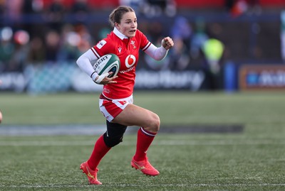 130424 - Ireland  v Wales, Guinness Women’s 6 Nations - Jasmine Joyce of Wales looks to head for the line