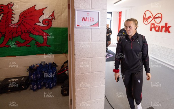 130424 - Ireland  v Wales, Guinness Women’s 6 Nations - Hannah Jones, Wales captain, arrives at the stadium ahead of the match
